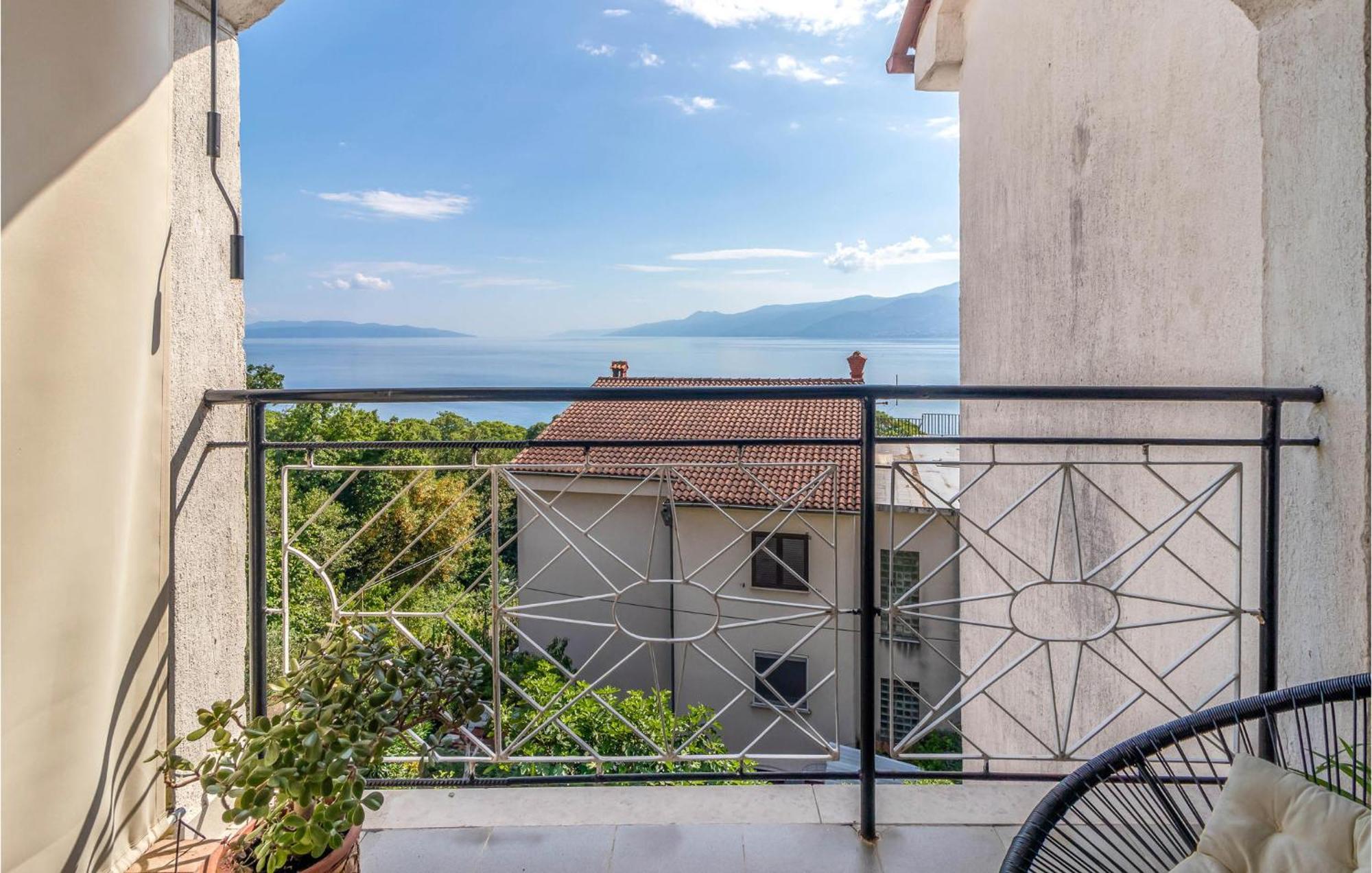 Nice Apartment In Rijeka With House Sea View 外观 照片
